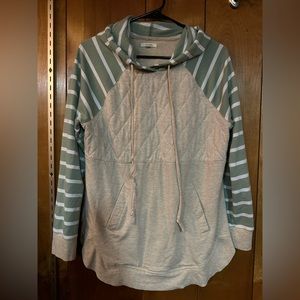 Medium Maurices Hoodie